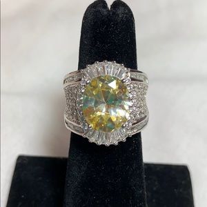 Bella Luce Canary & White Diamond Simulant Ring